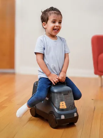 Radio Flyer Amazon Delivery Van