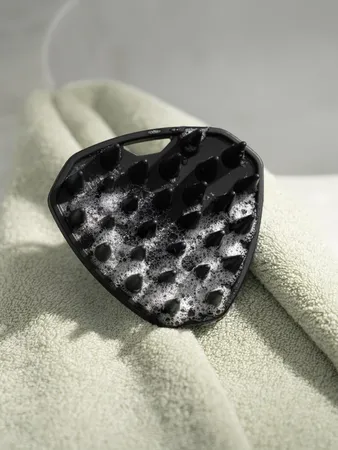 MANSCAPED® The Scalp Buffer Men’s Silicone Head Scrubber