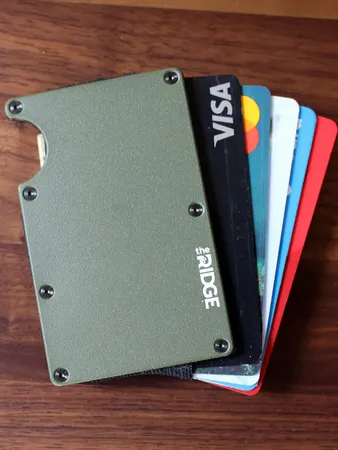Ridge Minimalist Metal Wallet