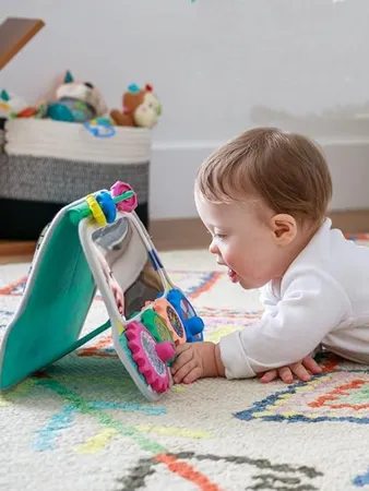Infantino Busy Board Mirror