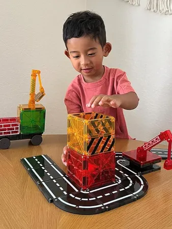 MAGNA-TILES Magnetic Construction Set