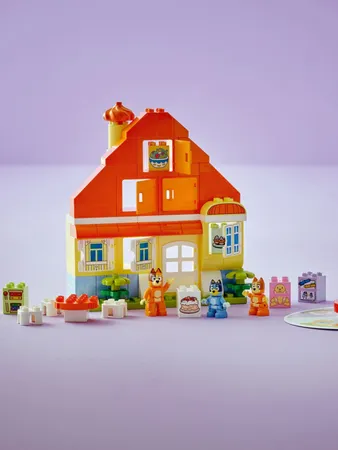 LEGO DUPLO Bluey's Family House with Memory Game