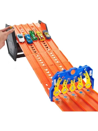 Hot Wheels Roll Out Raceway