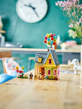 LEGO Disney Pixar Up House