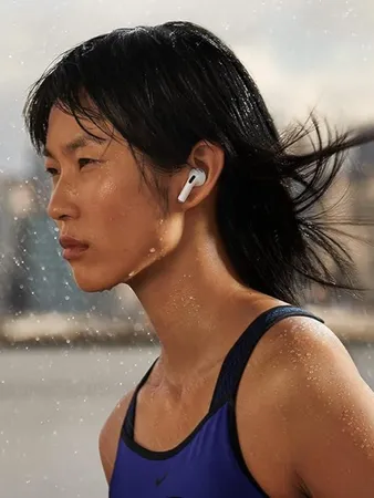 Apple AirPods with Lightning Charging Case (3rd Generation)