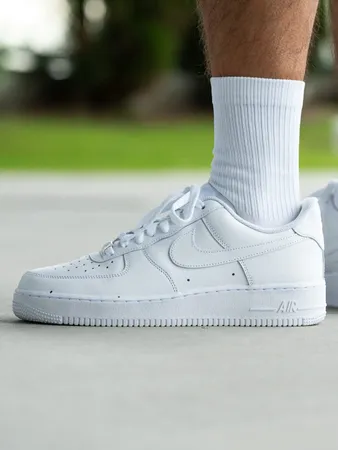 Nike Men's Air Force 1 '07 Sneaker