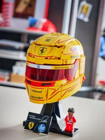LEGO Scuderia Ferrari Lewis Hamilton Helmet