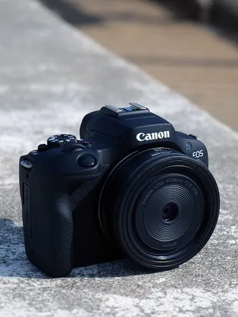 Canon EOS R100 Mirrorless Camera