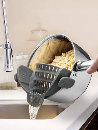 Kitchen Gizmo Snap N' Strain Pasta Strainer Clip